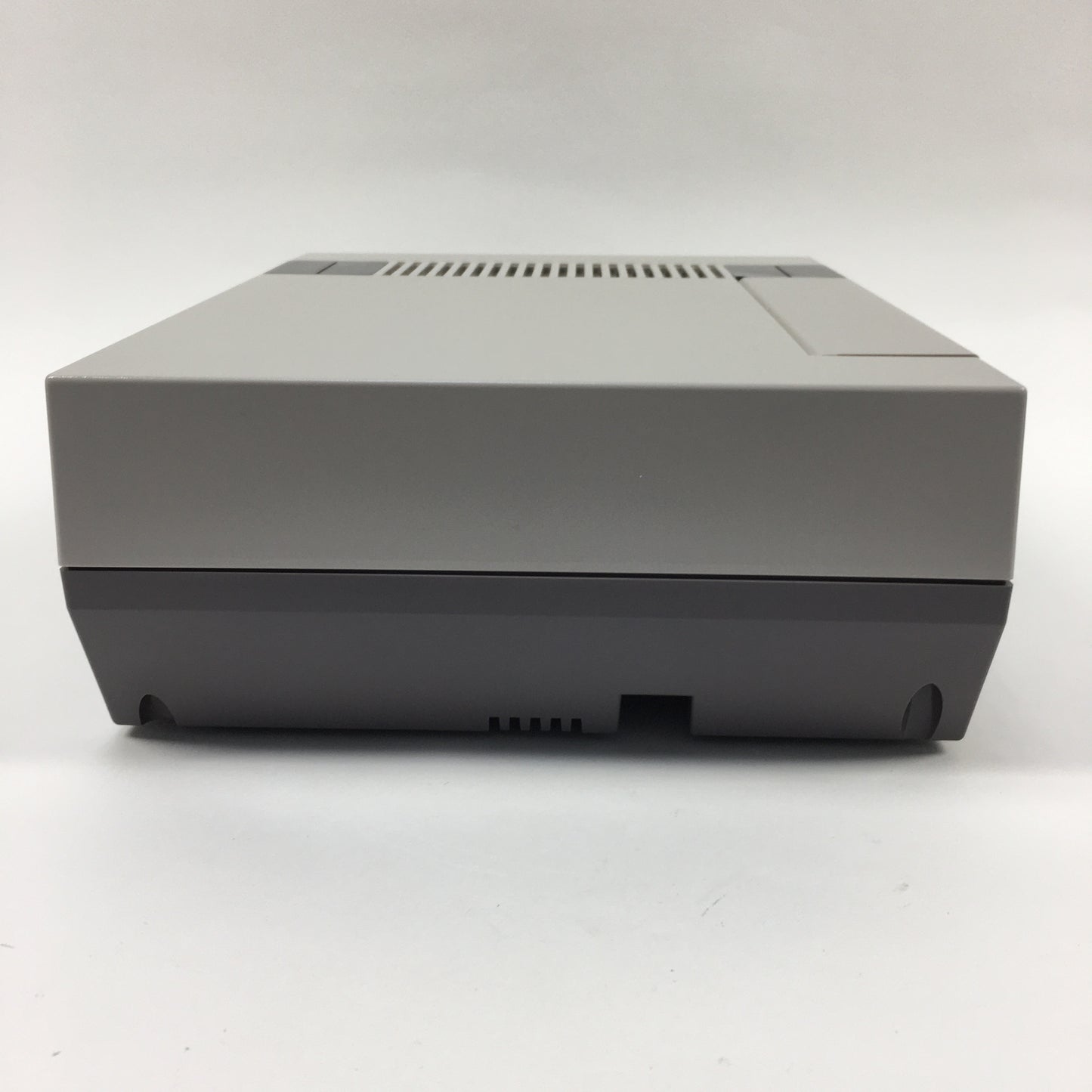 Nintendo Entertainment System NES Video Game Console NES-001 Gray