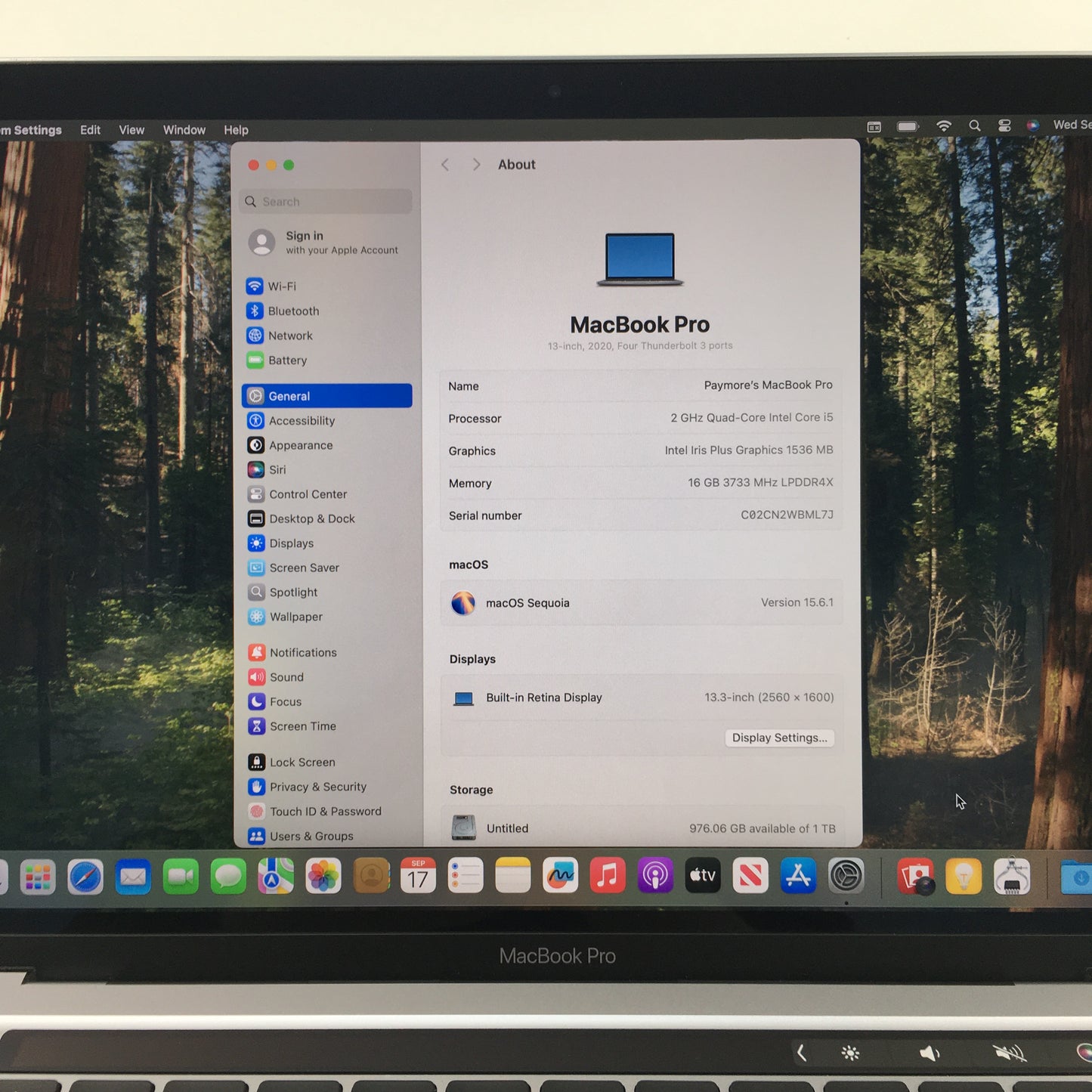 2020 Apple MacBook Pro 13.3" i5 2.0GHz 16GB RAM 1TB SSD Space gray A2251