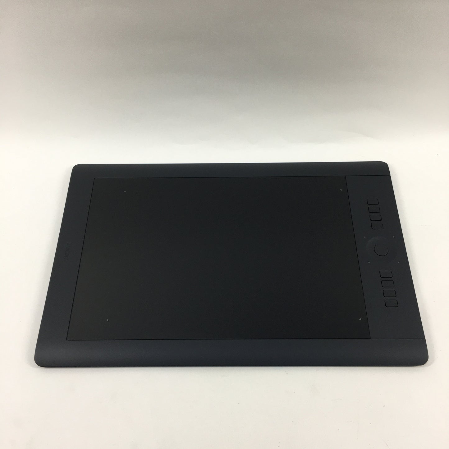 Wacom Intuos Pro Pen Tablet PTH-851