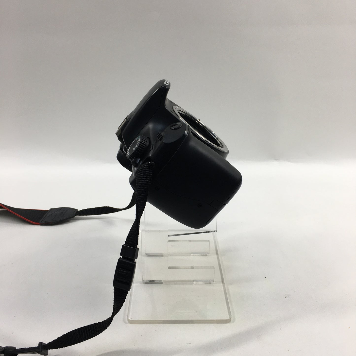 Canon EOS Rebel T3 12.2MP Digital SLR DSLR Camera