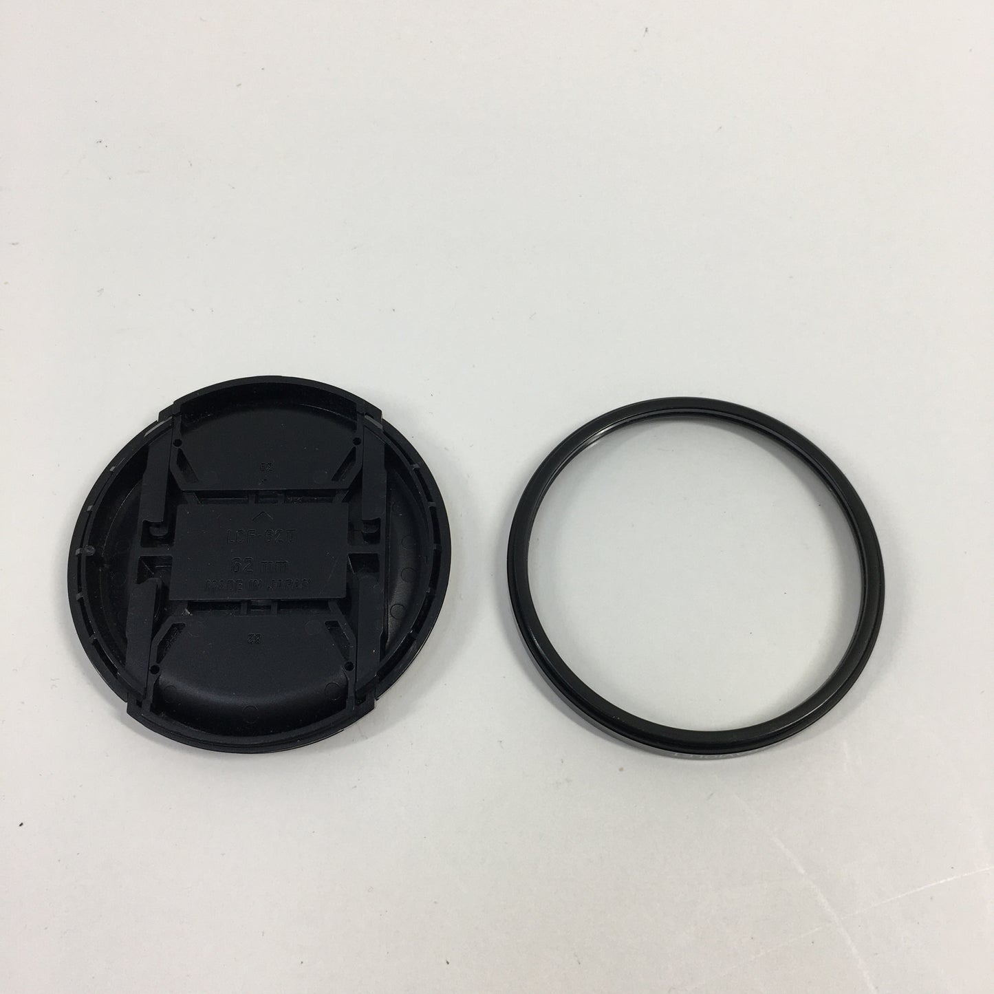 Sigma 70-300mm f/4-5.6 70-300mm f/4-5.6 For Sony A-Mount