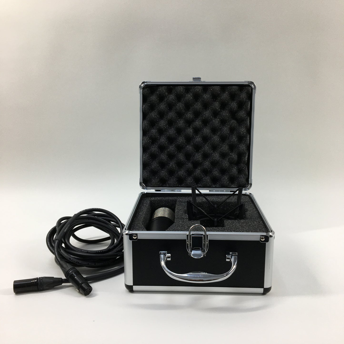 AKG P220 20 Hz - 20 kHz Condenser Studio Microphone