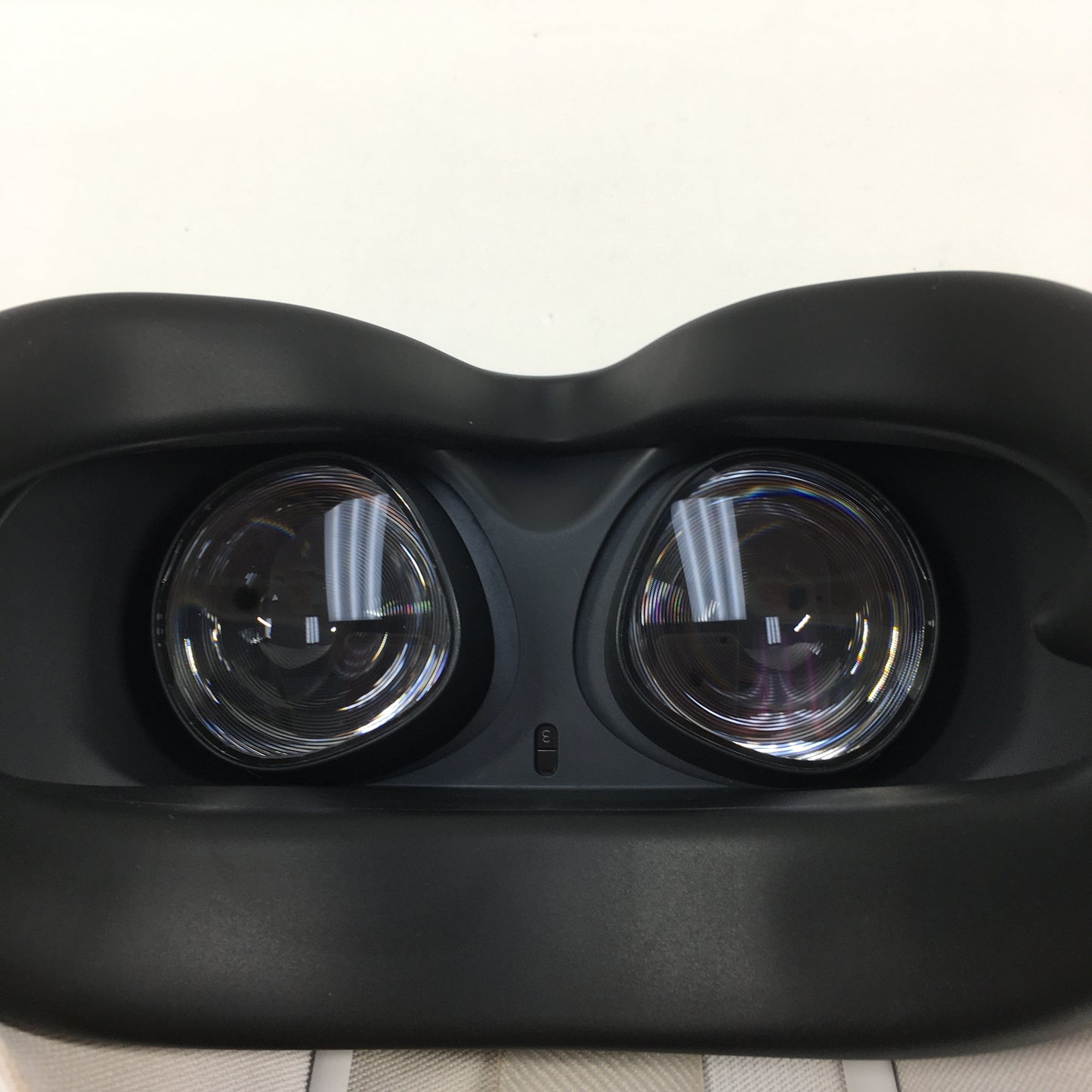 Oculus Quest 2 128GB Standalone All-in-One VR Headset KW49CM