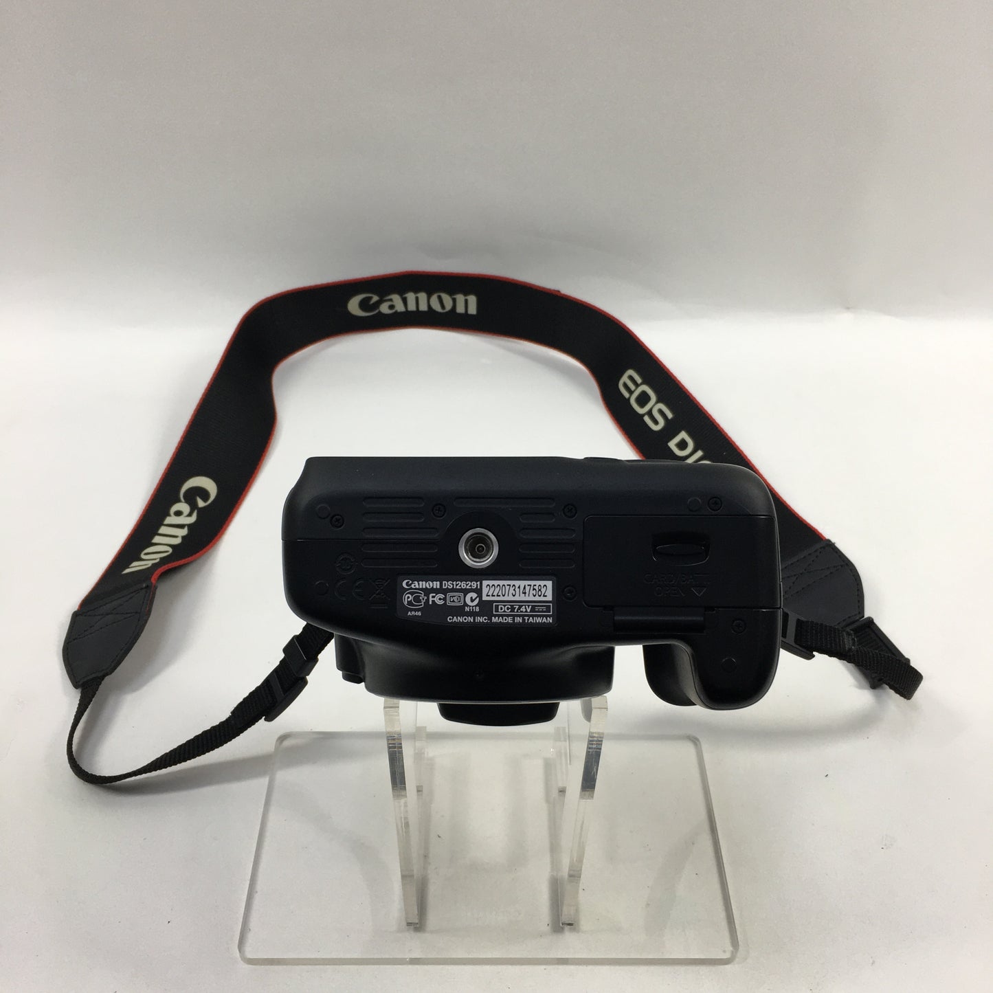 Canon EOS Rebel T3 12.2MP Digital SLR DSLR Camera