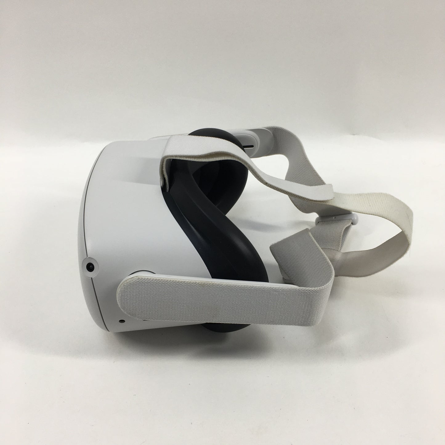 Oculus Quest 2 128GB Standalone All-in-One VR Headset KW49CM