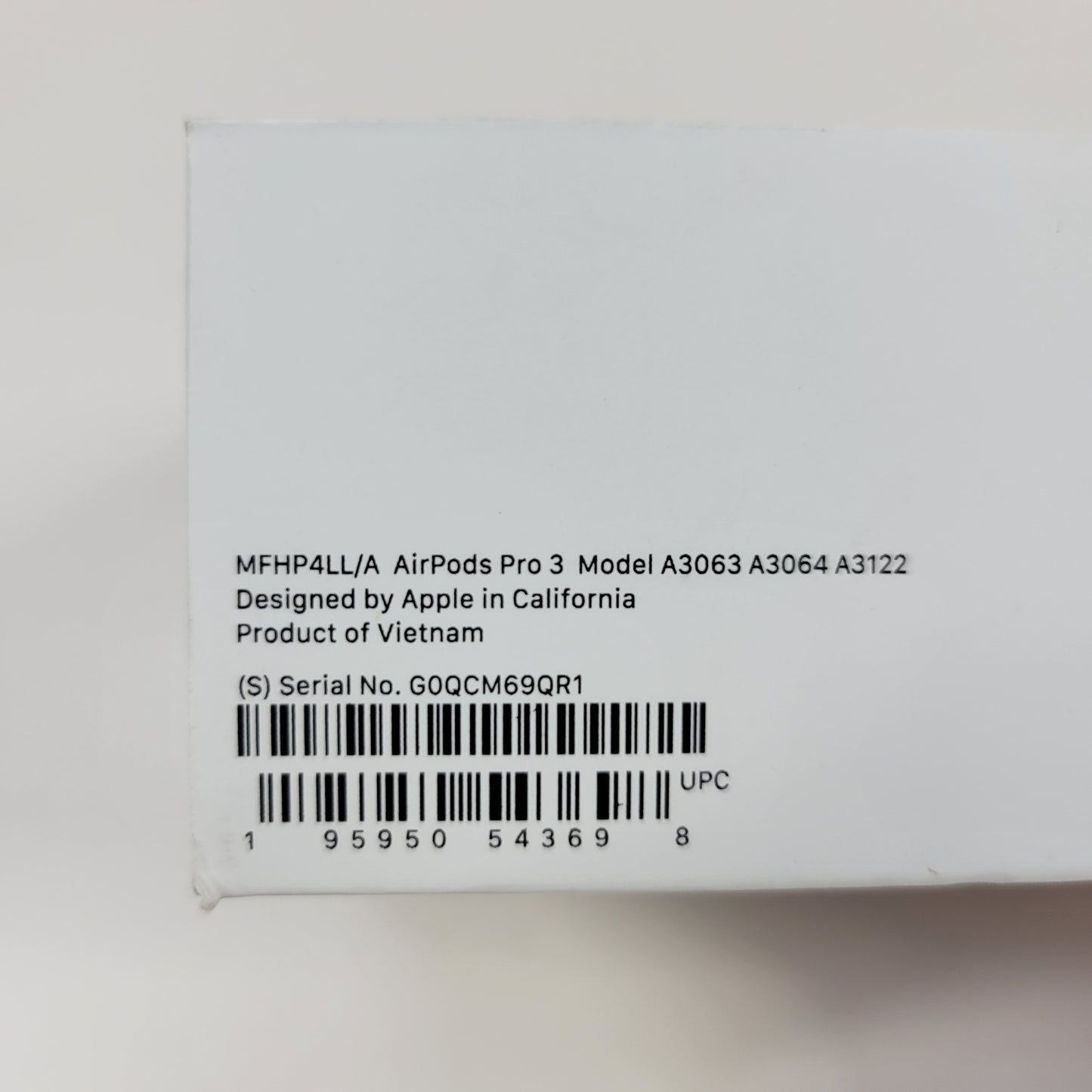 New Apple AirPods Pro 3rd Gen with MagSafe Charging Case A3122 MFHP4LL/A