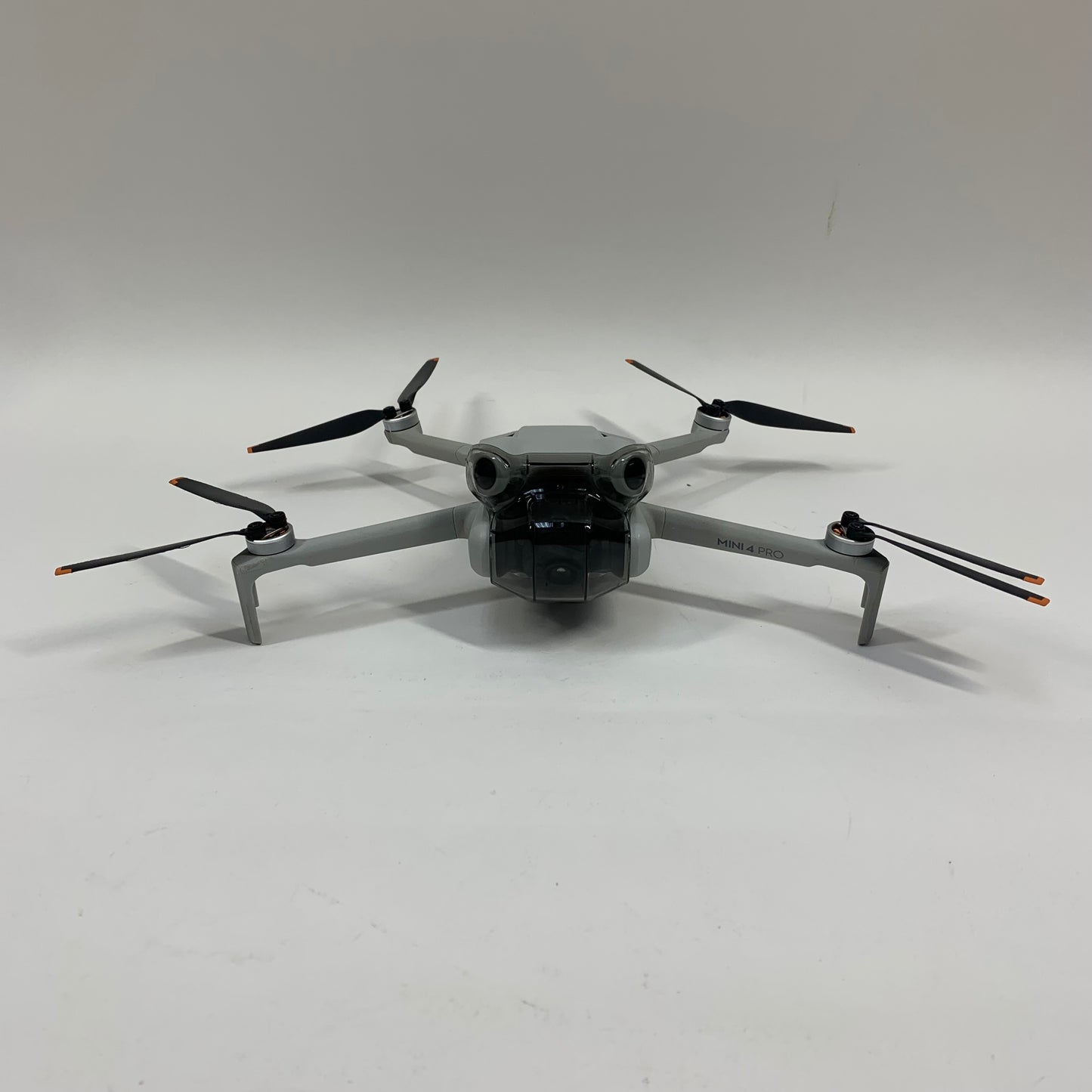 DJI Mini 4 Pro Mini Drone MT4MFVD  Fly More Combo
