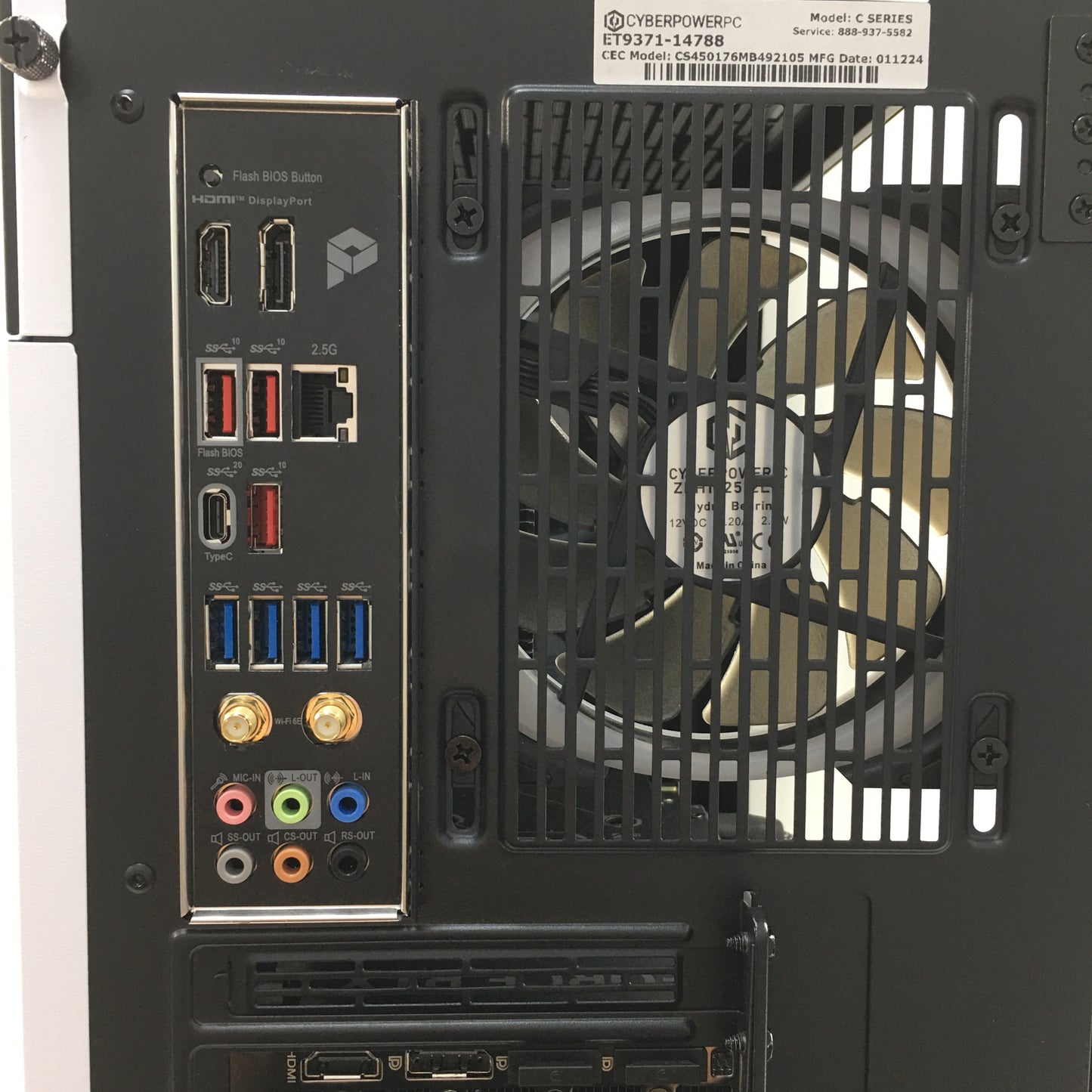 CyberPower Custom PC Ryzen 7 7700 16GB RAM 2TB SSD ASUS Geforce RTX 4070 Super