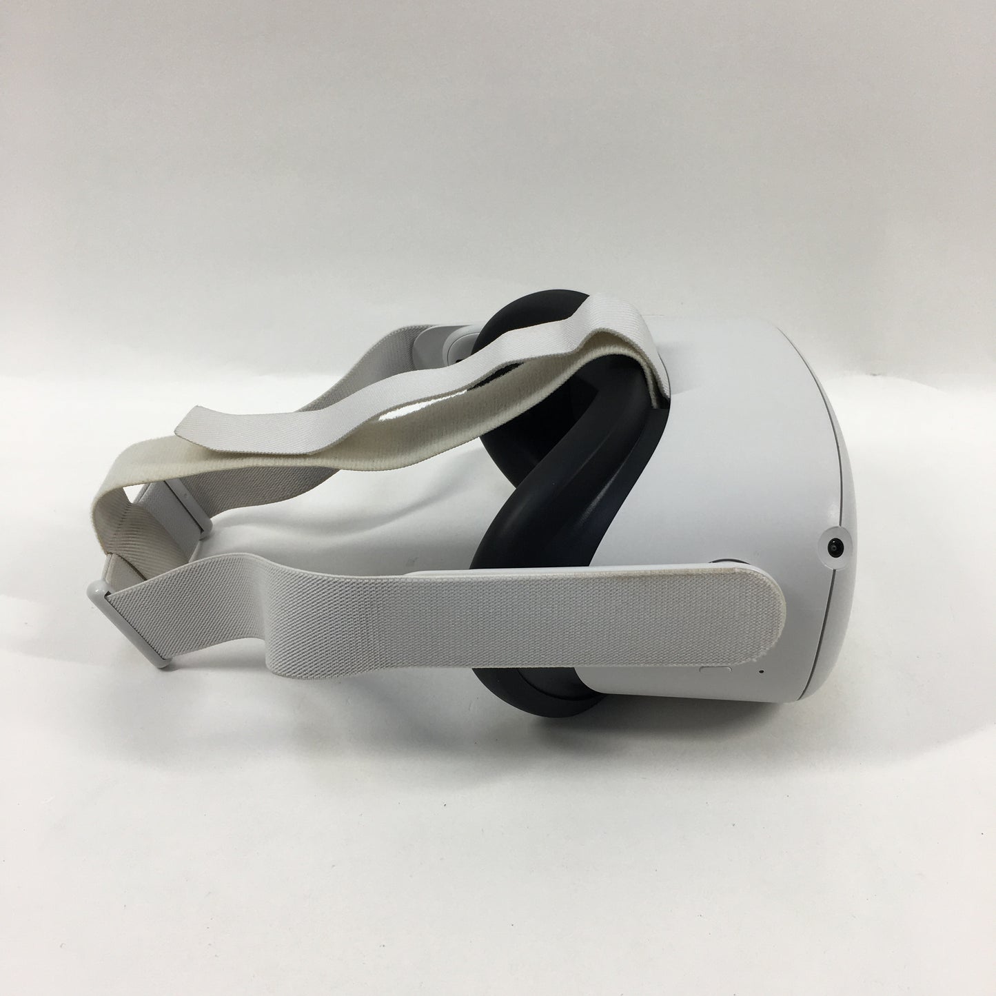 Oculus Quest 2 128GB Standalone All-in-One VR Headset KW49CM