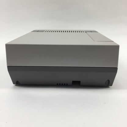 Nintendo Entertainment System NES Video Game Console NES-001 Gray