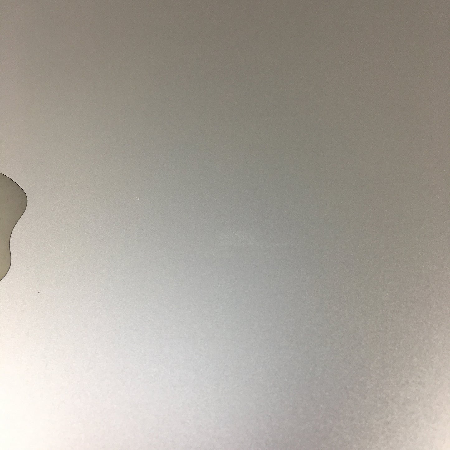 2020 Apple MacBook Pro 13.3" i5 2.0GHz 16GB RAM 1TB SSD Space gray A2251