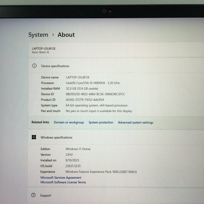 Razer Blade 18 RZ09-0509 18" i9-14900HX 2.2GHz 32GB RAM 1TB SSD GeForce RTX 4070