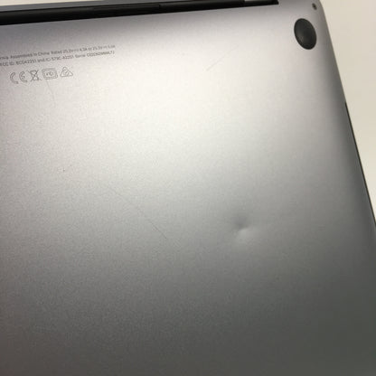 2020 Apple MacBook Pro 13.3" i5 2.0GHz 16GB RAM 1TB SSD Space gray A2251