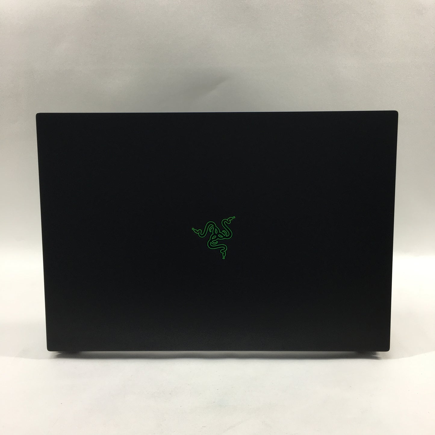 Razer Blade 18 RZ09-0509 18" i9-14900HX 2.2GHz 32GB RAM 1TB SSD GeForce RTX 4070