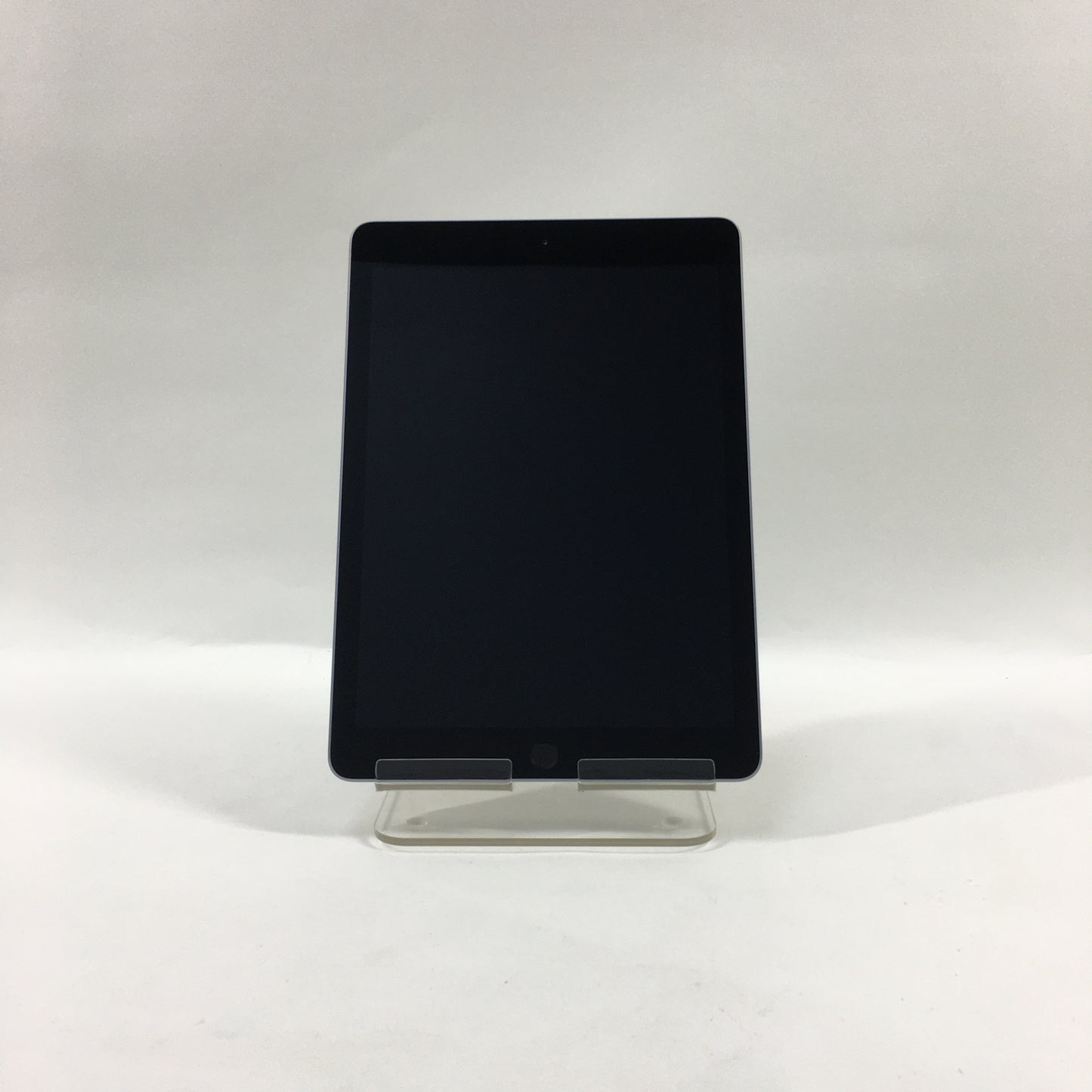 WiFi Only Apple iPad 6th Gen 32GB 17.7.1 Space gray MR7F2LL/A