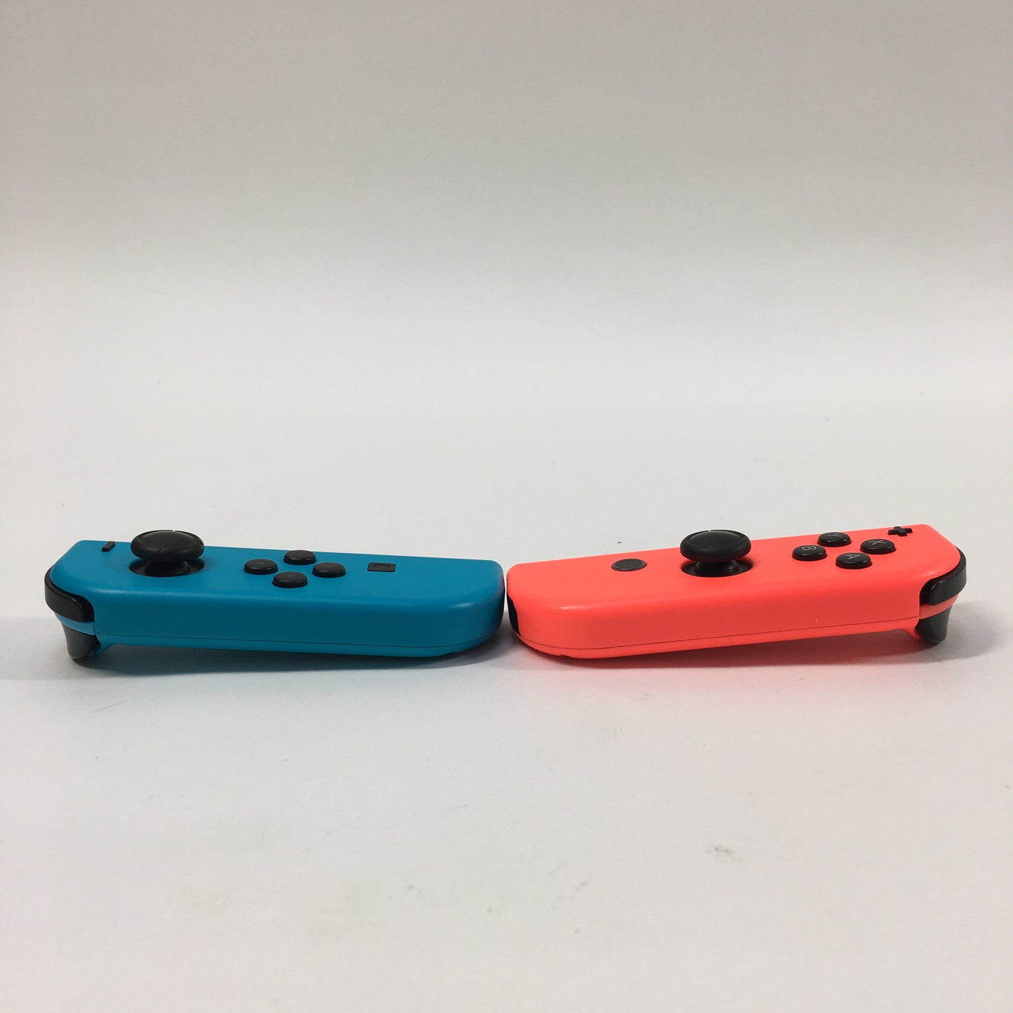 Nintendo Switch v2 Video Game Console HAC-001(-01)  Black