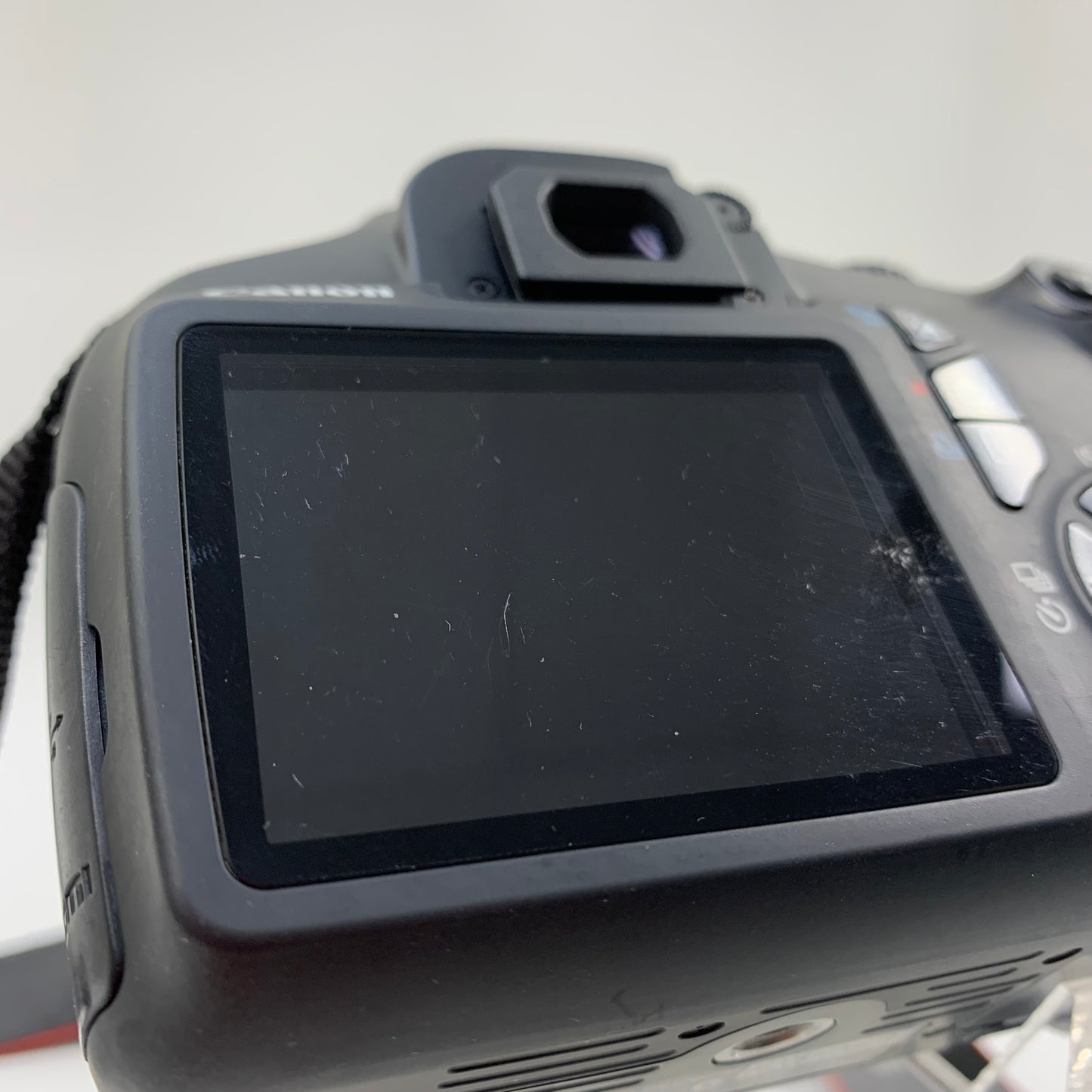 Canon EOS Rebel T3 12.2MP Digital SLR DSLR Camera