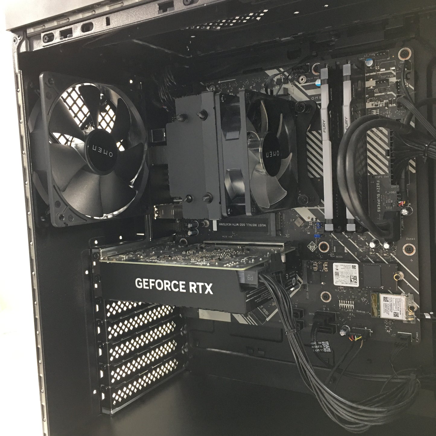 Omen Custom PC Ryzen 5 7600 3.80GHz 16GB RAM 1TB SSD Nvidia GeForce RTX 4060