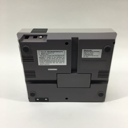 Nintendo Entertainment System NES Video Game Console NES-001 Gray