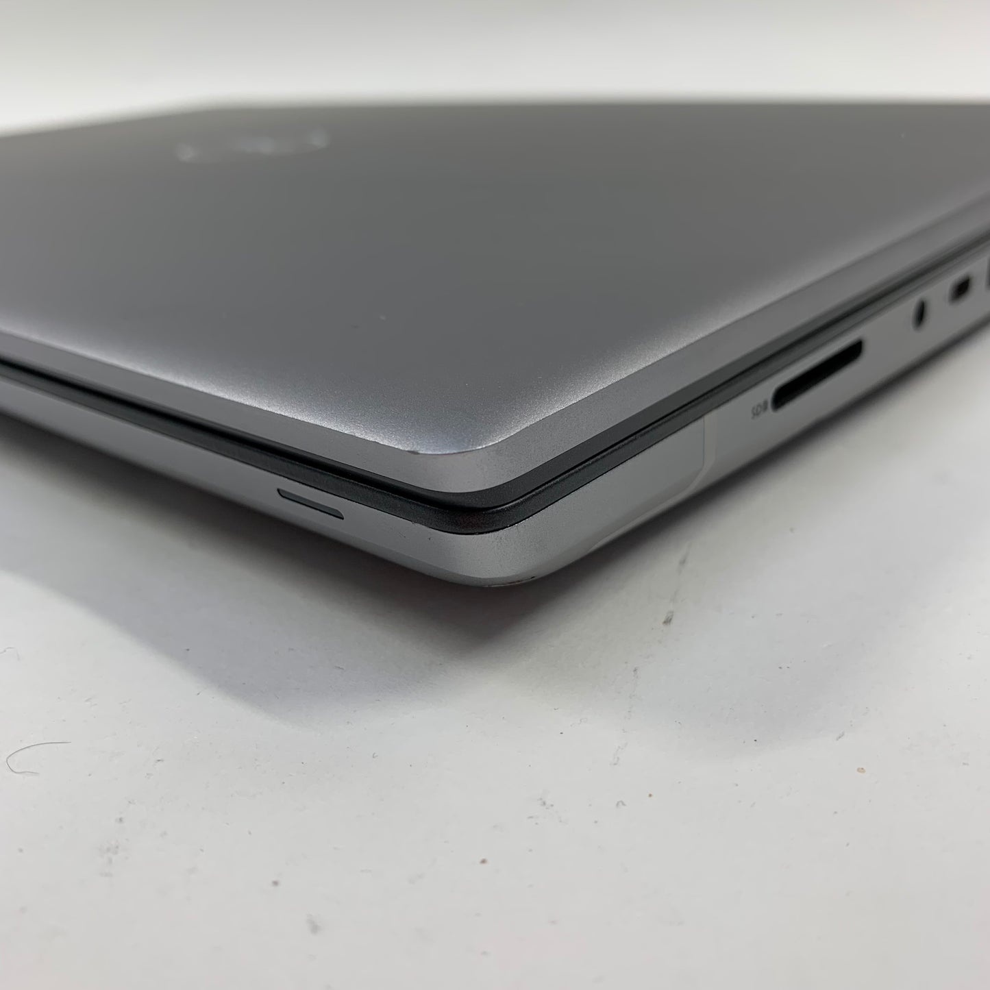 Dell Precision 7770 17.3" i5-12600HX 2,5 16GB RAM 256GB SSD