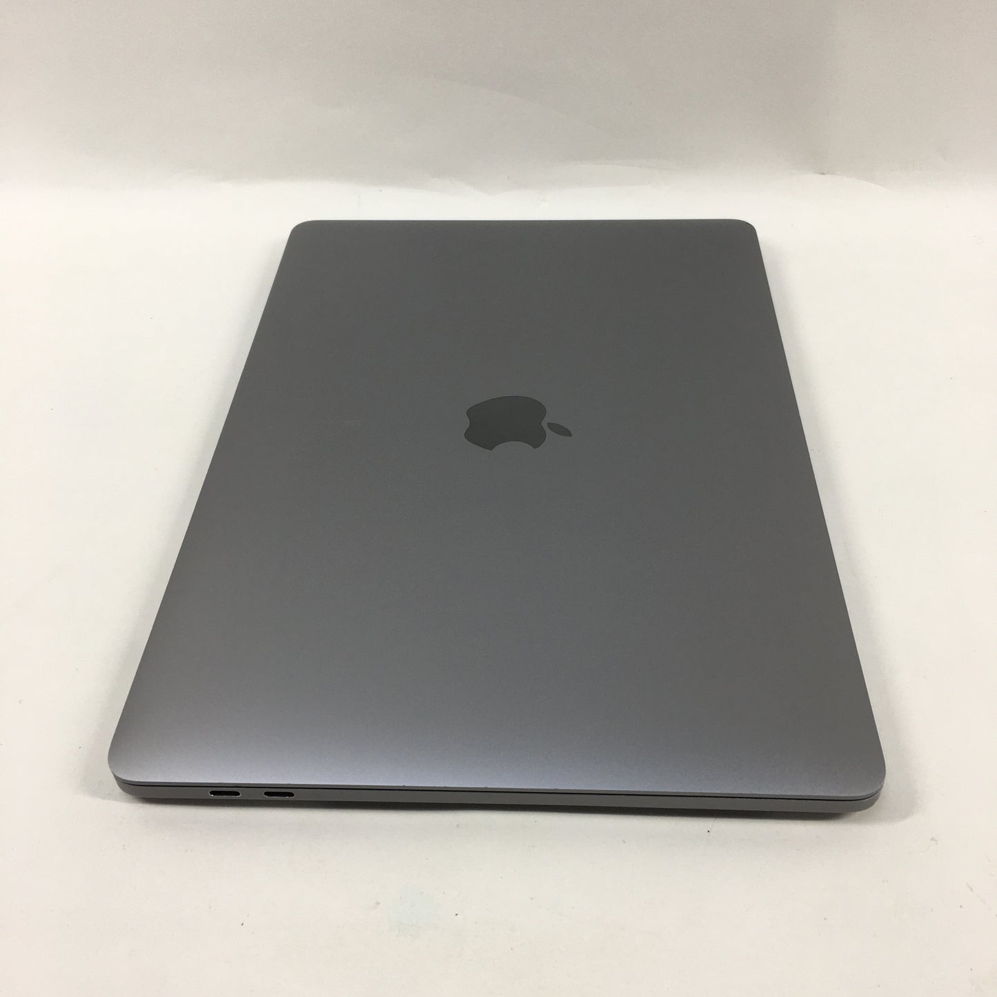 2020 Apple MacBook Pro 13.3" i5 2.0GHz 16GB RAM 1TB SSD Space gray A2251