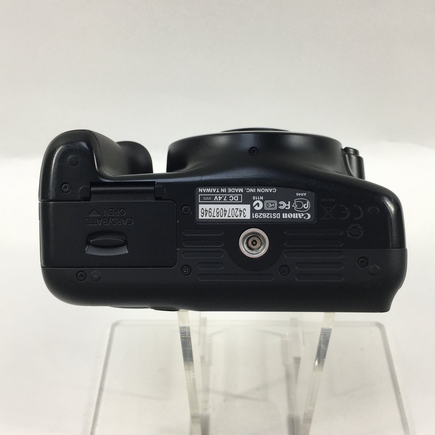 Canon EOS Rebel T3 12.2MP Digital SLR DSLR Camera