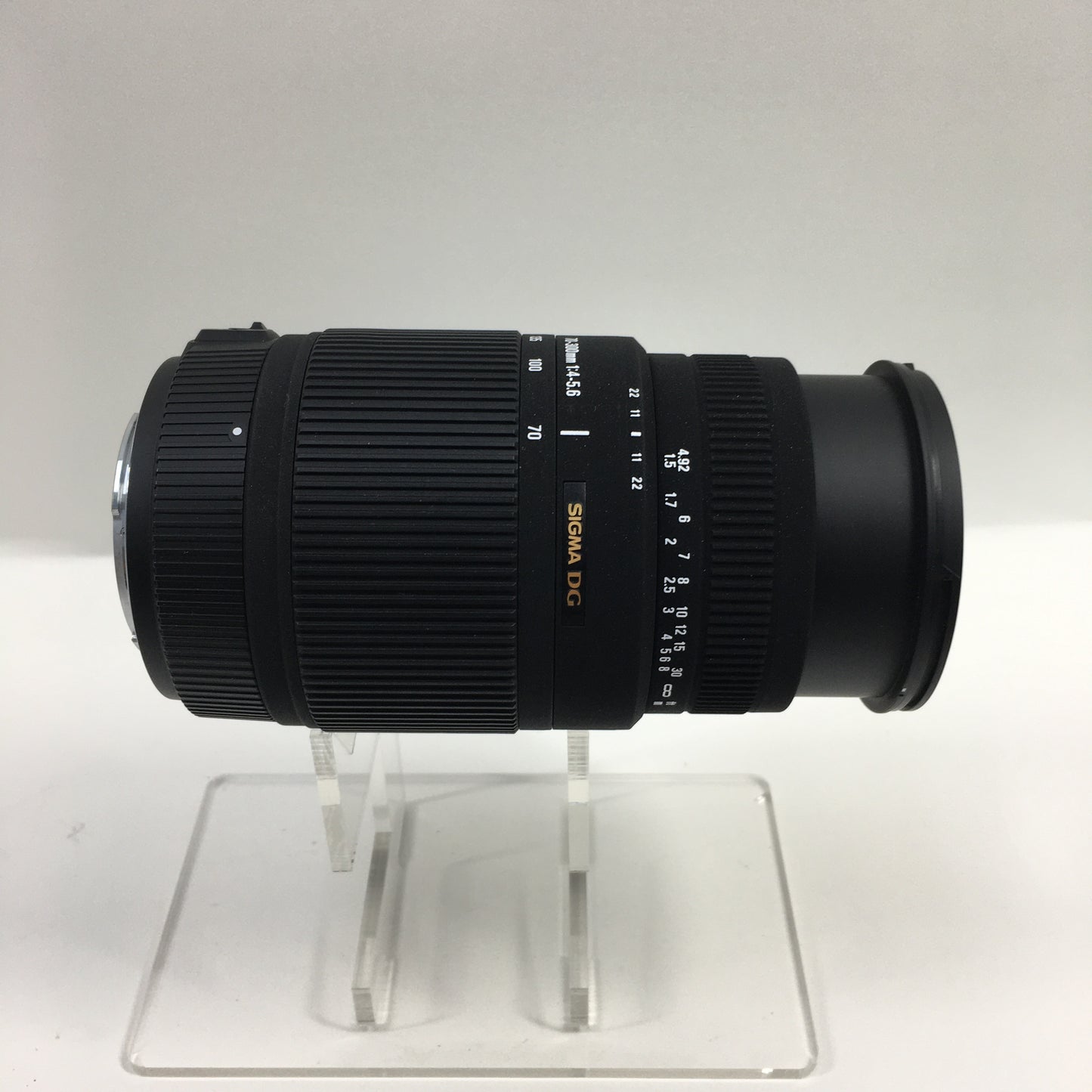 Sigma 70-300mm f/4-5.6 70-300mm f/4-5.6 For Sony A-Mount