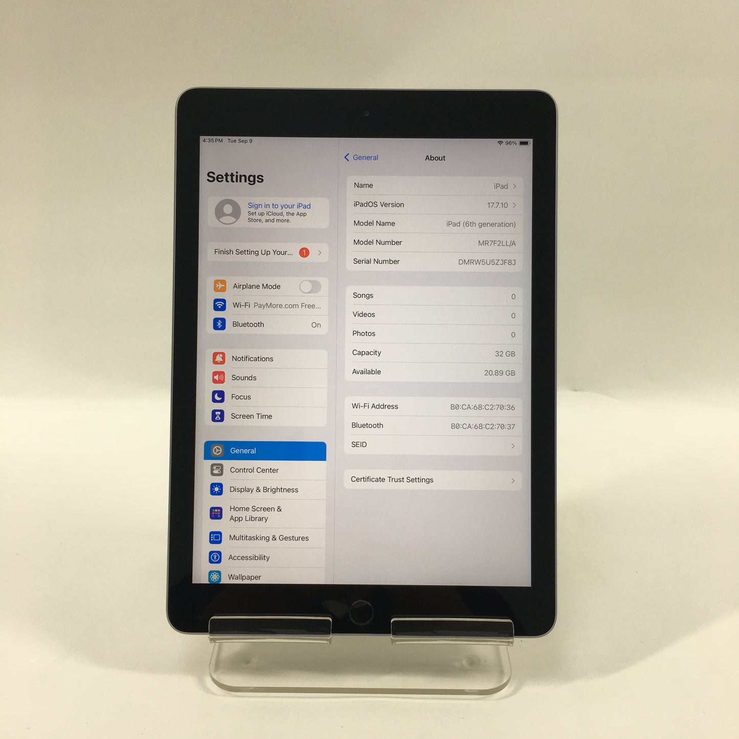 WiFi Only Apple iPad 6th Gen 32GB 17.7.1 Space gray MR7F2LL/A