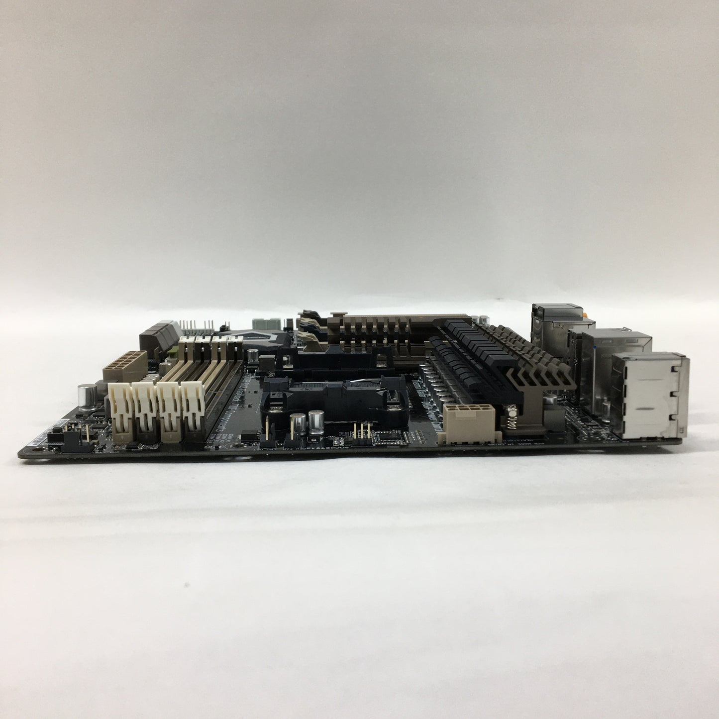 Asus Sabertooth 990FX R2.0 AM3+ ATX
