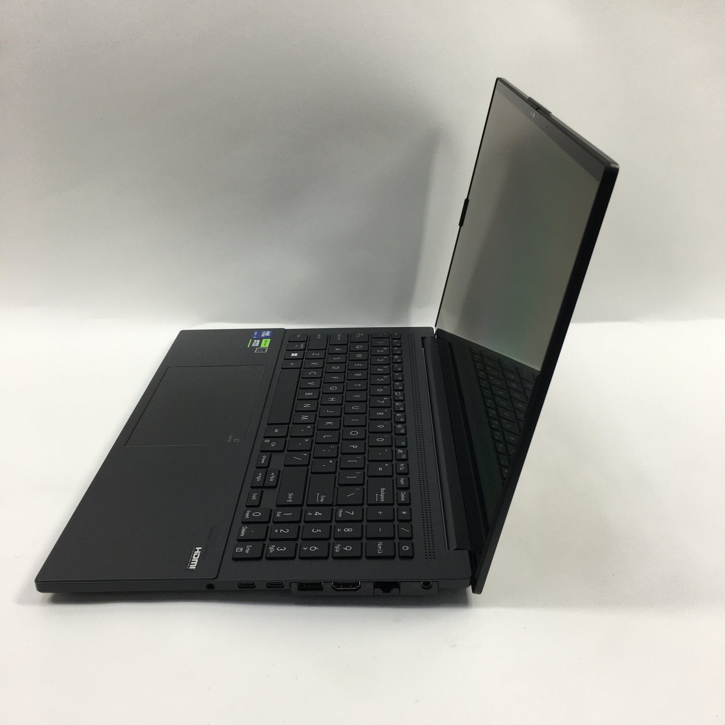 Asus Vivobook Pro 15 Q543M 15.6" Core Ultra 9 185H 24GB 2TB 2.5GHz SSD RTX 3050