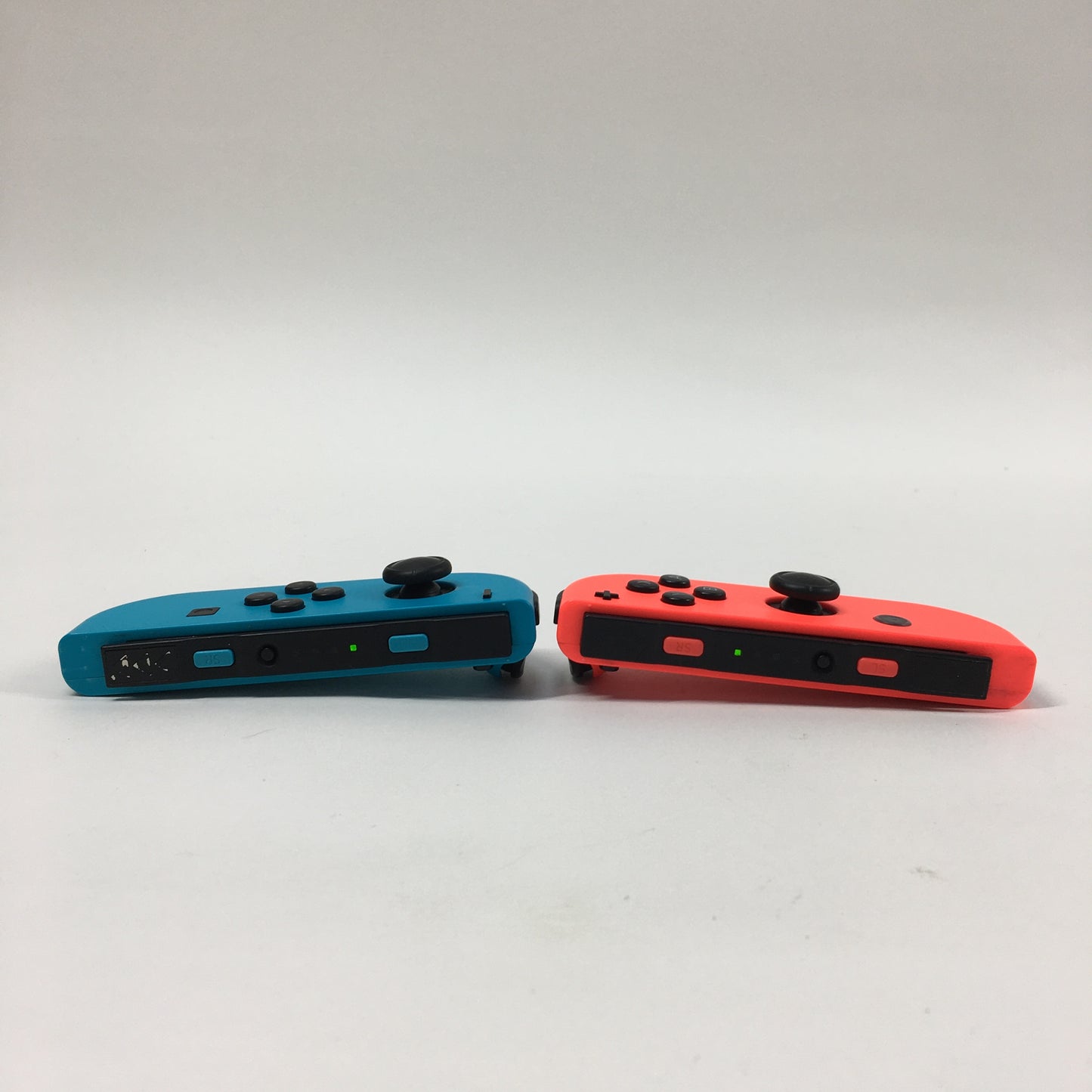 Nintendo Switch v2 Video Game Console HAC-001(-01)  Black