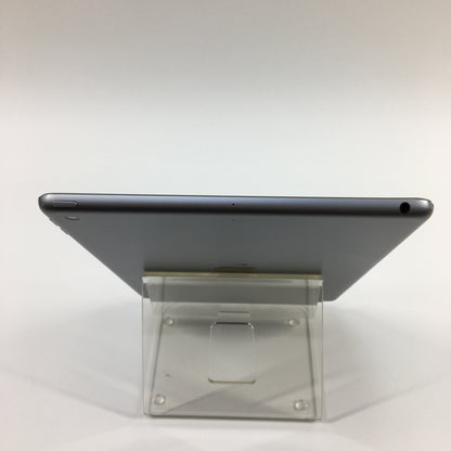 WiFi Only Apple iPad 6th Gen 32GB 17.7.8 SPACE GRAY MR7F2LL/A