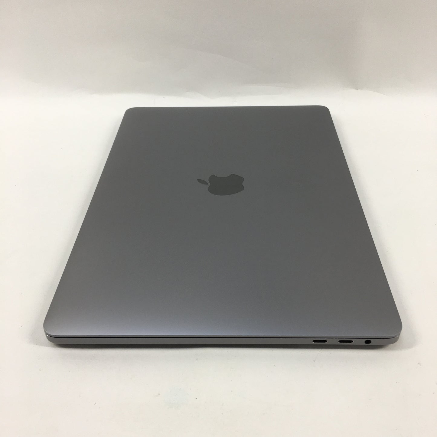 2020 Apple MacBook Pro 13.3" i5 2.0GHz 16GB RAM 1TB SSD Space gray A2251