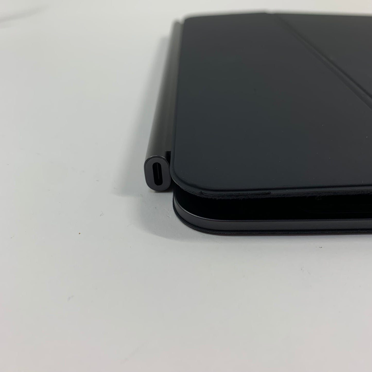 Apple Magic Keyboard Folio 13" Keyboard Folio Case Black A2974