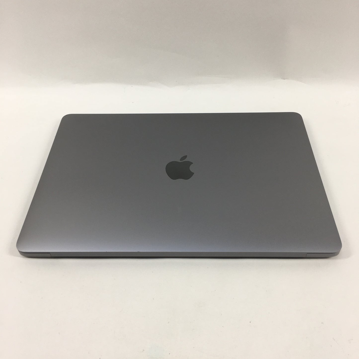 2020 Apple MacBook Pro 13.3" i5 2.0GHz 16GB RAM 1TB SSD Space gray A2251