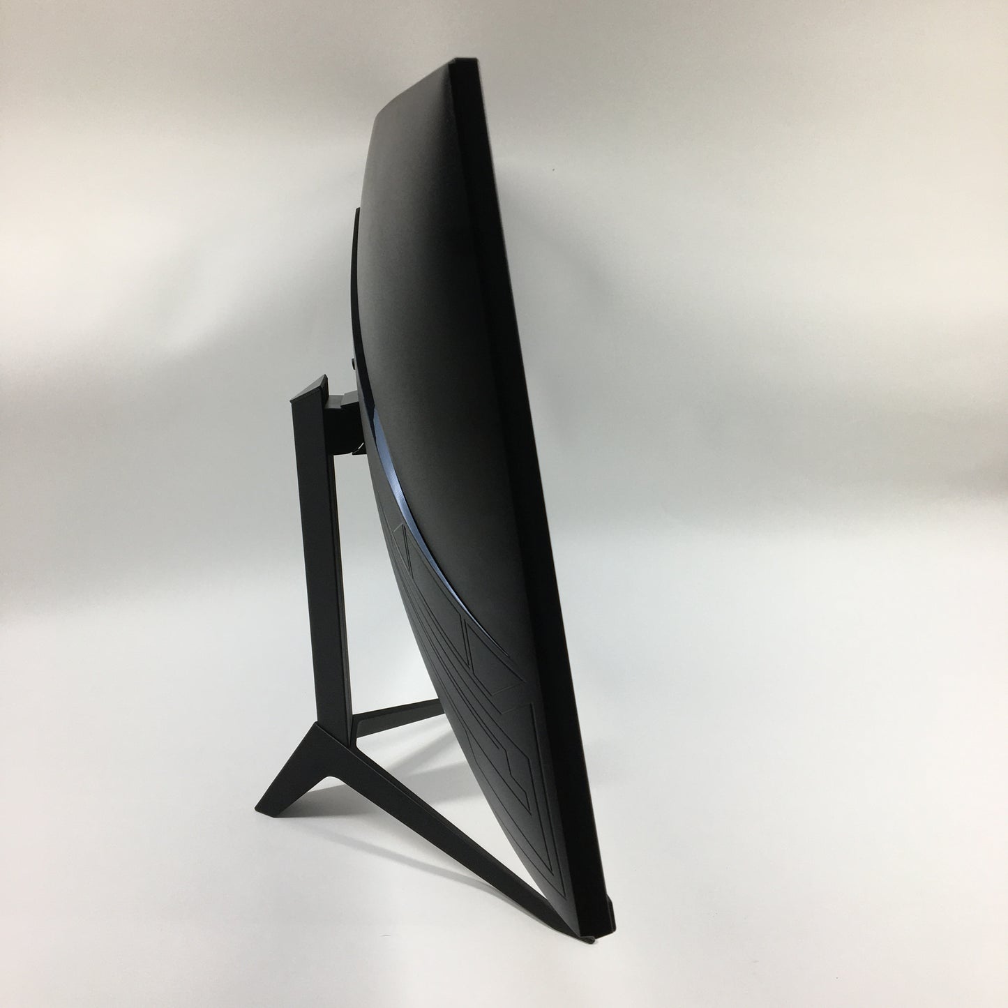 New Pixio 32" PXC327 WQHD VA 165Hz Curved Gaming Monitor