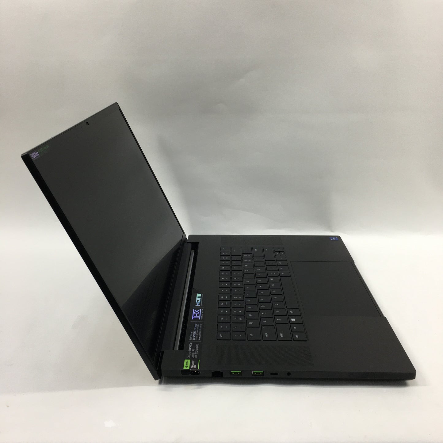 Razer Blade 18 RZ09-0509 18" i9-14900HX 2.2GHz 32GB RAM 1TB SSD GeForce RTX 4070