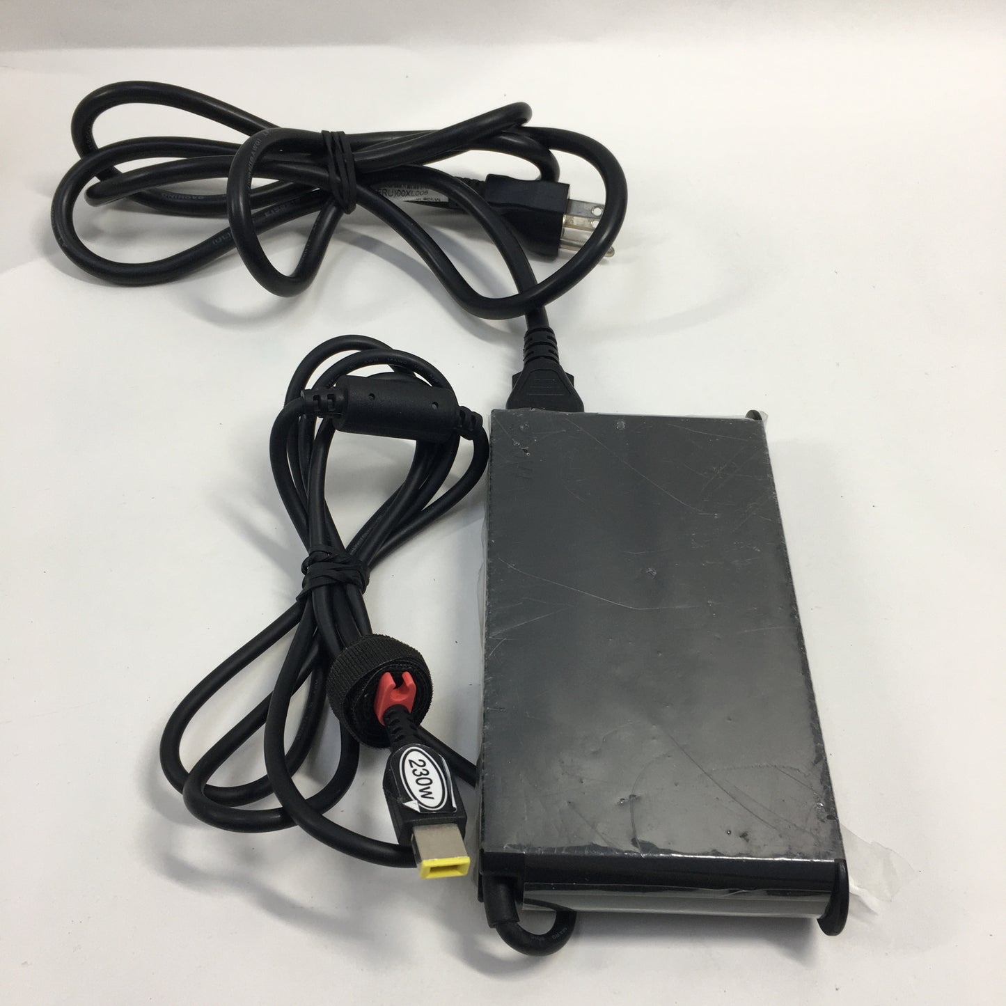 Lenovo Legion 7 16IRX9 16" i7-14700HX 2.1GHz 16GB RAM 1TB SSD GeForce RTX 4060