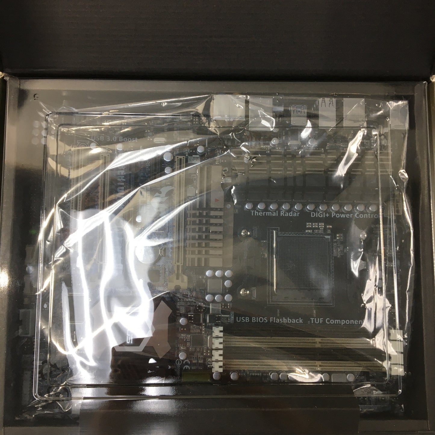 Asus Sabertooth 990FX R2.0 AM3+ ATX