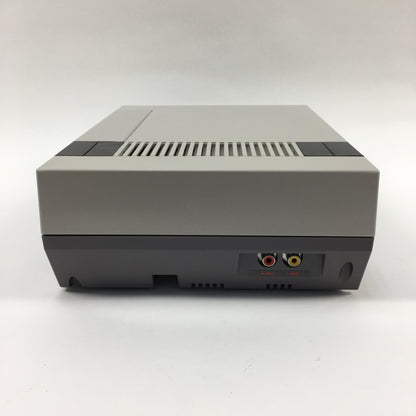 Nintendo Entertainment System NES Video Game Console NES-001 Gray
