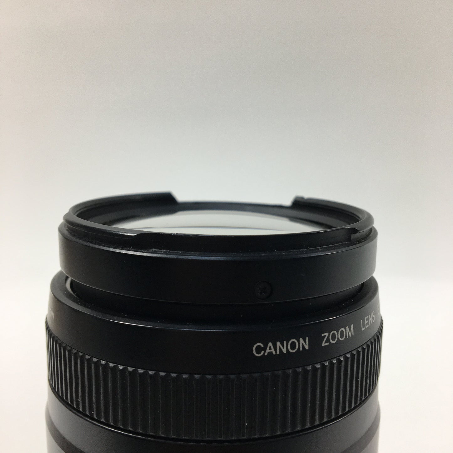 Canon EF EF 75-300mm 75-300mm f/1.4-5.6 III Cracked Near Lens
