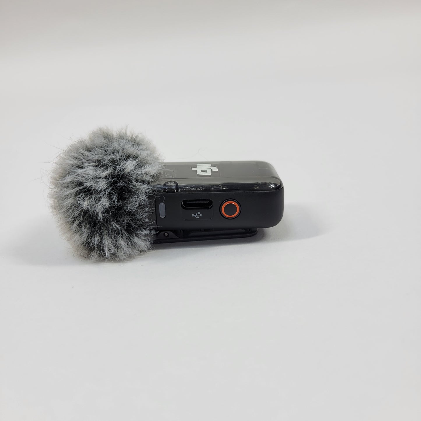 DJI Osmo Pocket 3 Creator Combo 9.4MP 3-Axis Gimbal Camera CP.OS.00000302.01