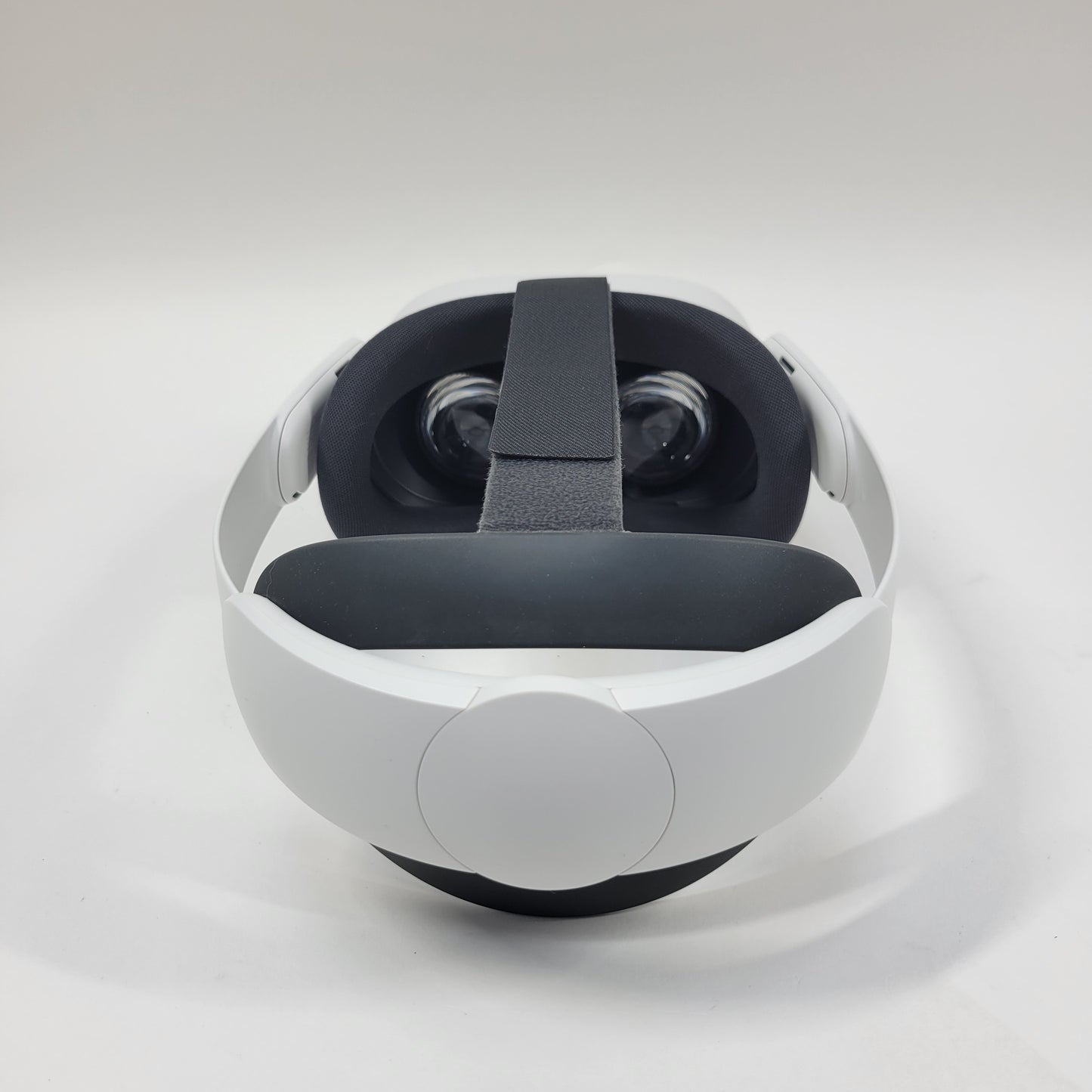 Meta Quest 3S 128GB Standalone All-in-One VR Headset P97