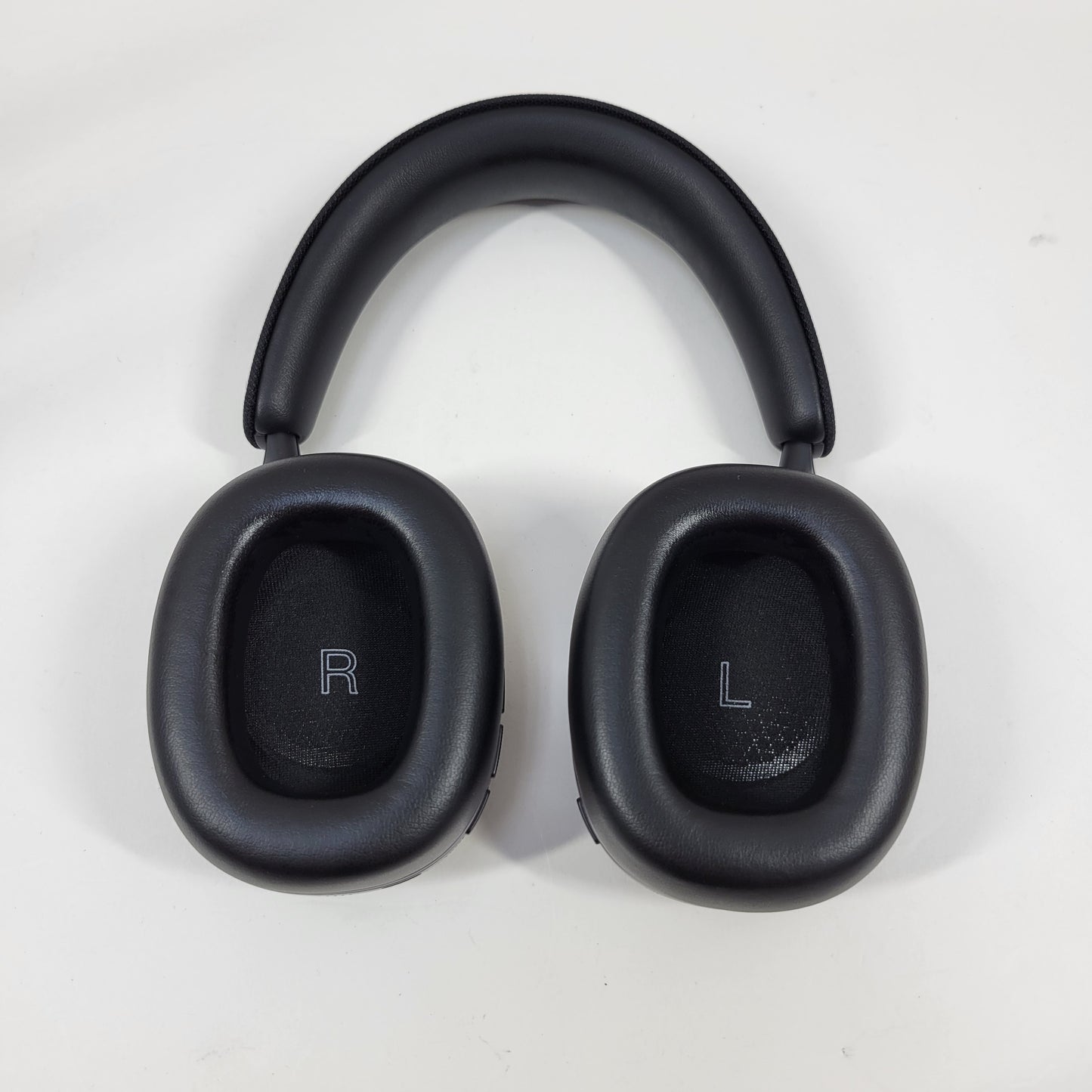 Bowers & Wilkins Px7 S2e Wireless Over-Ear Bluetooth Headphones Black FP44520