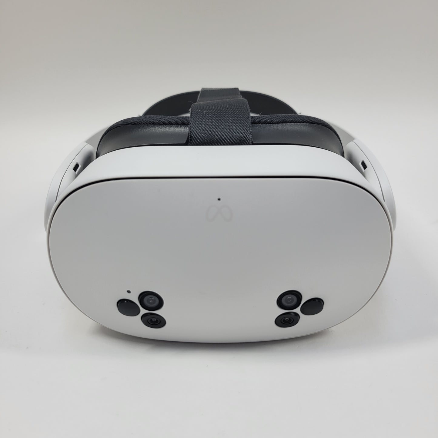 Meta Quest 3S 128GB Standalone All-in-One VR Headset P97