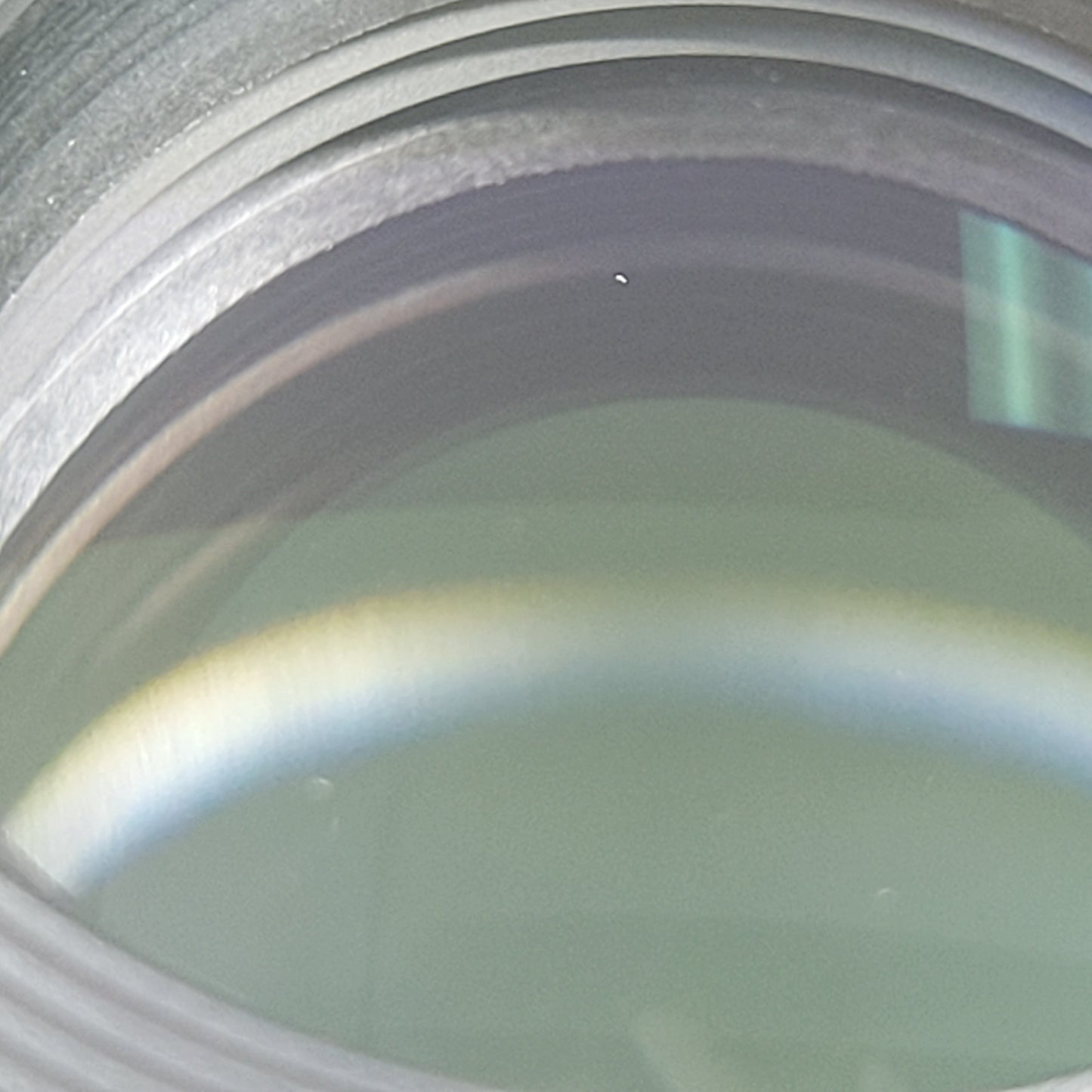 Broken Canon RF 85mm f/2.0 85mm f/2.0 IS STM Auto & Manual Lens READ