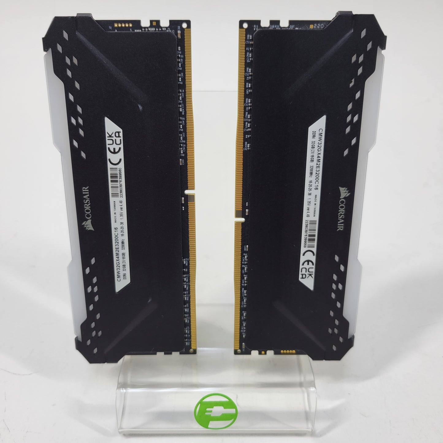 Corsair Vengeance RGB Pro 32GB (2x16GB) RAM DDR4 3200MHz CMW32GX4M2E3200C16