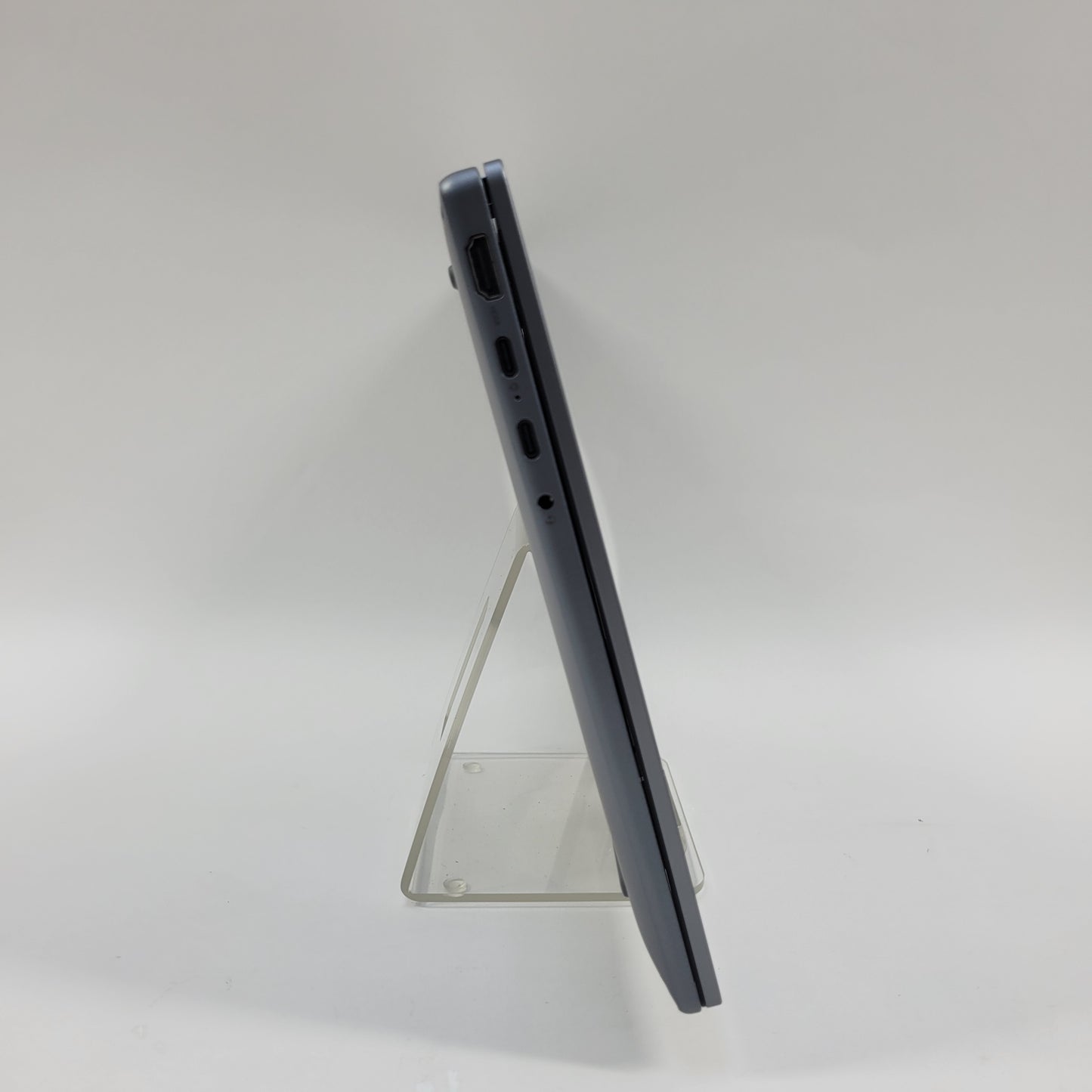 Lenovo IdeaPad 5 2-in-1 83GH0002US 14" Snapdragon X Plus 3.2GHz 16GB RAM 9 SSD