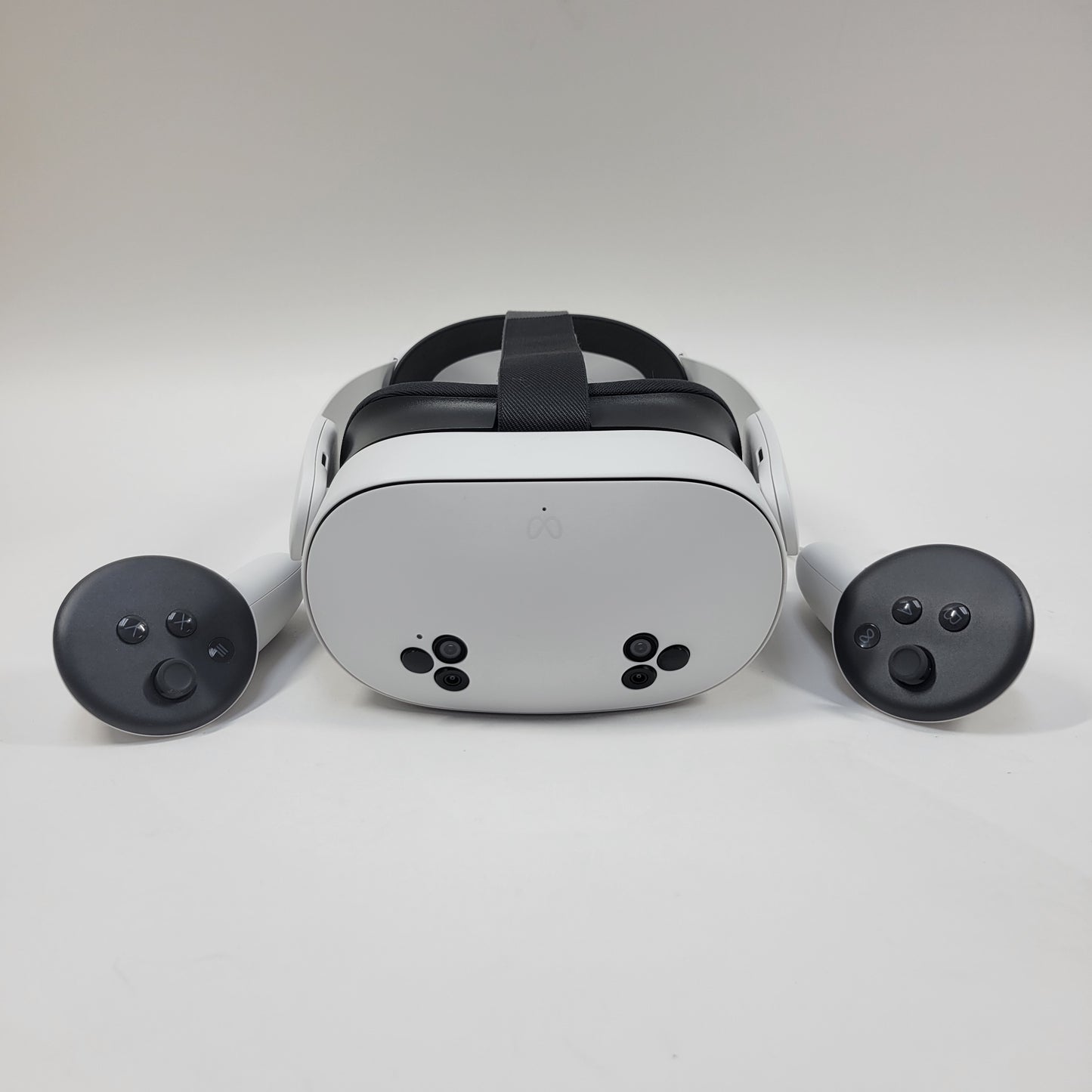 Meta Quest 3S 128GB Standalone All-in-One VR Headset P97