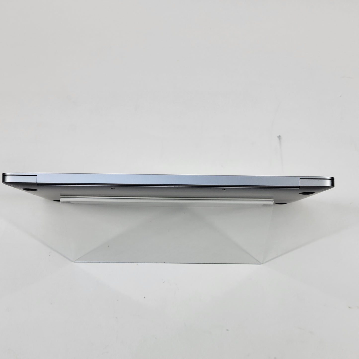 2020 Apple MacBook Air 13.3" i3 1.1GHz 8GB RAM 256GB SSD Space Gray A2179